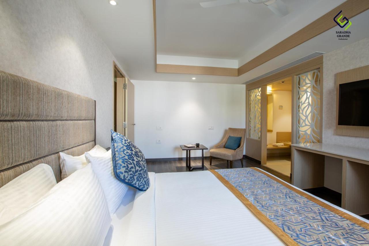 Hotel Saradha Grande Pudukkottai Bagian luar foto